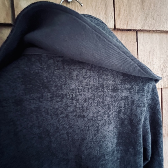 Lululemon Admiral Military Jersey Jacket Charcoal Black Zip Buttons Size 8 - Picture 7 of 9